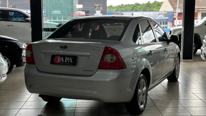 Ford Focus 2.0 GHIA SEDAN 16V GASOLINA 4P AUTOMÁTICO