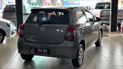 Toyota Etios 1.3 X 16V FLEX 4P AUTOMATICO